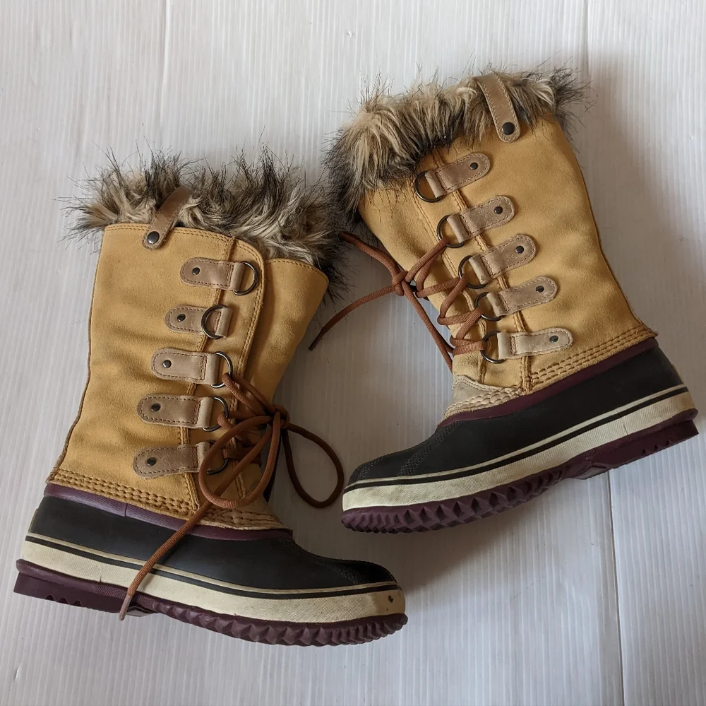 SOREL Joan of Arctic tan suede lace-up fur winter snow boots